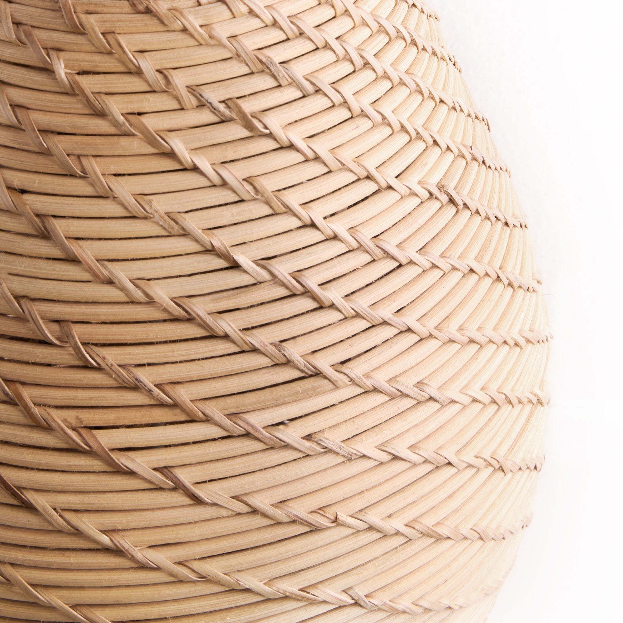 Aslan table lamp in natural rattan