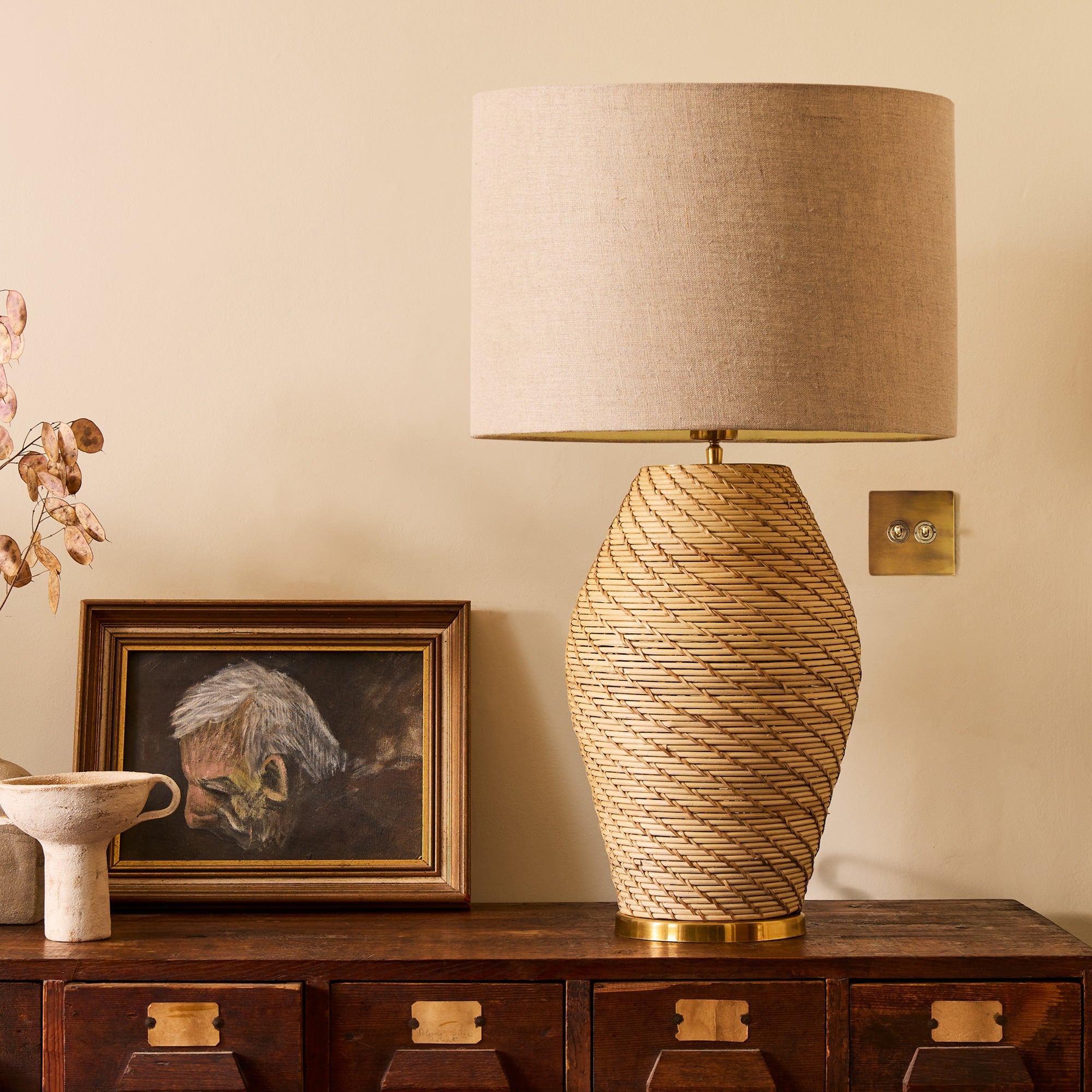 Aslan table lamp in natural rattan