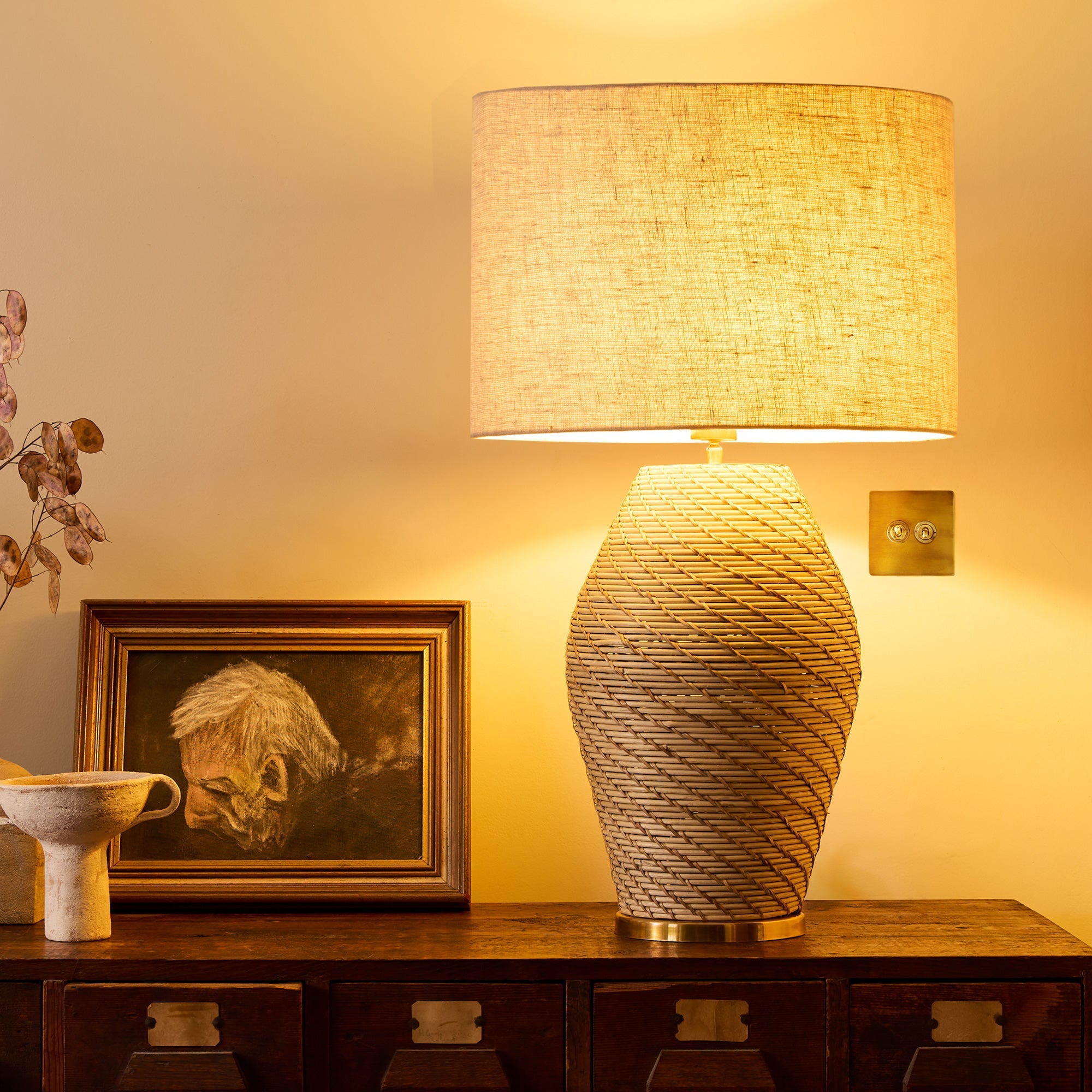 Aslan table lamp in natural rattan