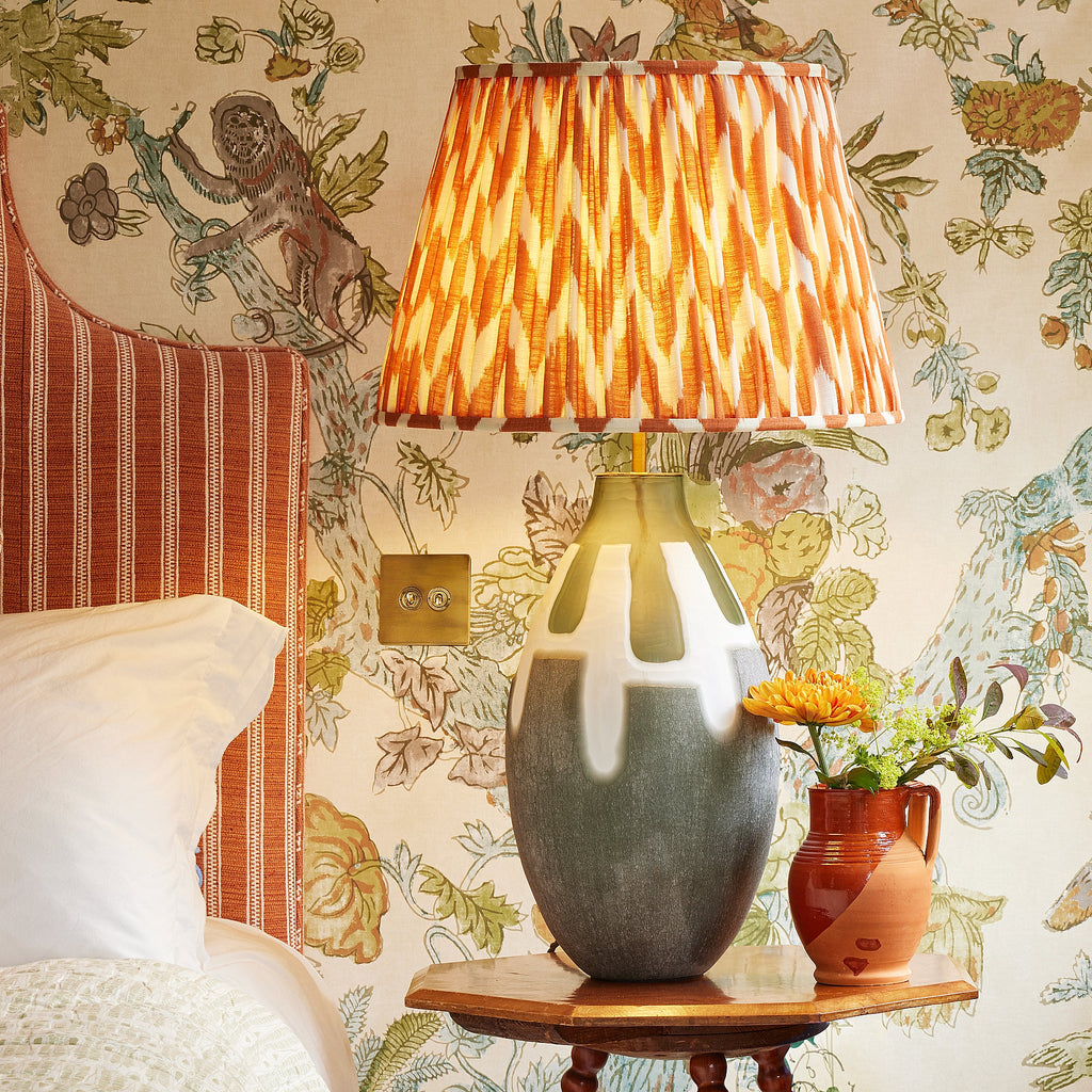 Hubert table lamp in green glass